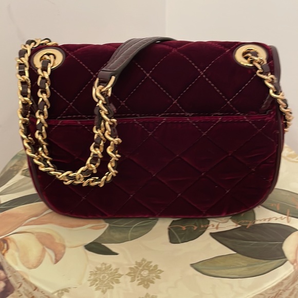 Michael Kors Handbag - Picture 4 of 11